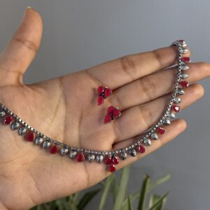 Simple Silver Neckpiece - Red
